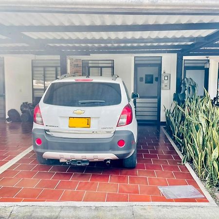 Hostal Roma Villavicencio Bagian luar foto