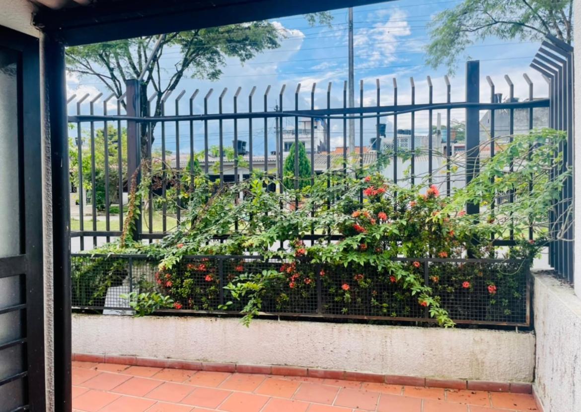 Hostal Roma Villavicencio Bagian luar foto