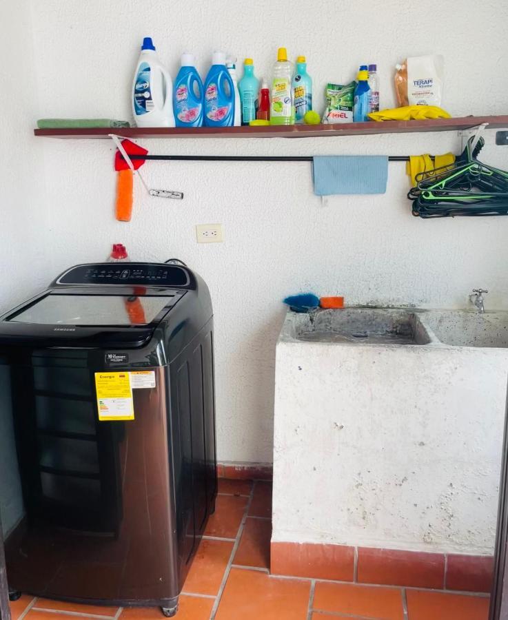 Hostal Roma Villavicencio Bagian luar foto
